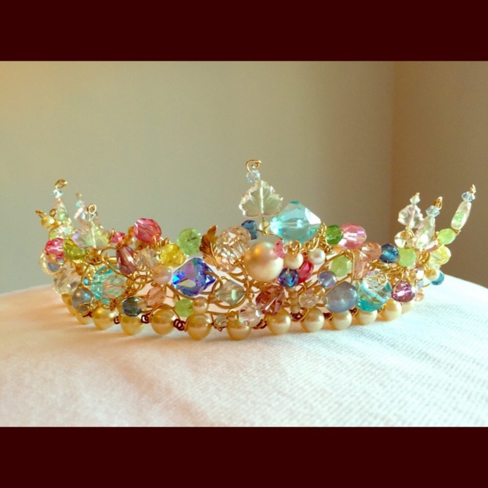 Gorgeous jewel crown adjustable fits all